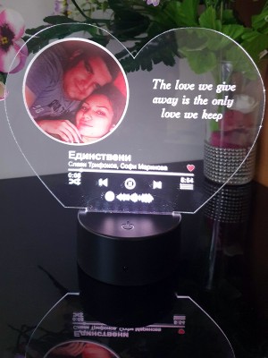 Музикална корица "Spotify" СЪРЦЕ с LED поставка
