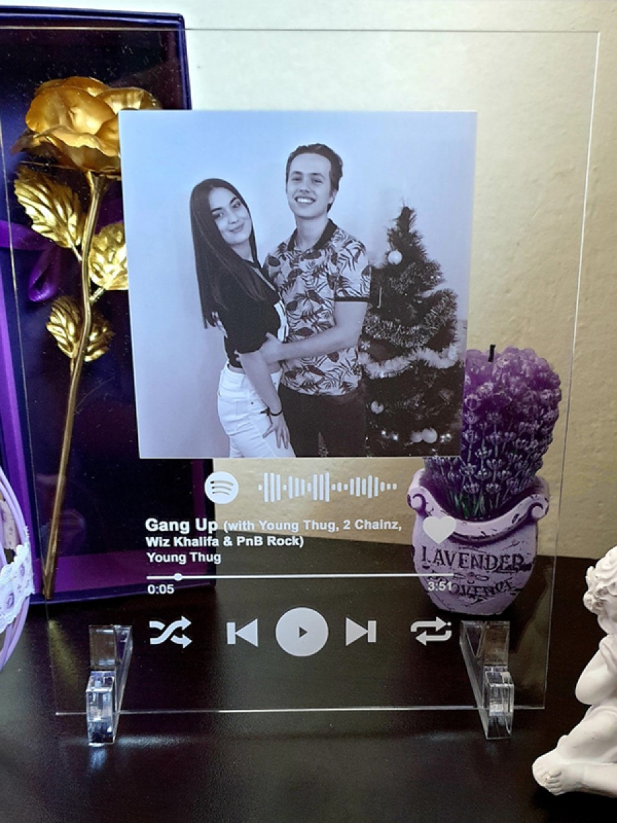 Музикална корица с поставка 