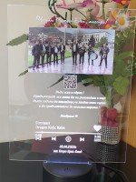 Музикална корица  с QR код , живи снимки, пожелание и LED поставка