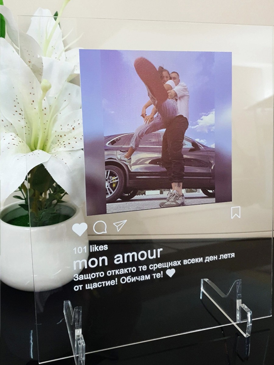 Плакет Instagram с пожелание и снимка