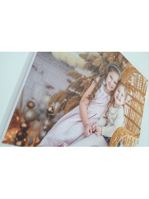 Снимка върху канава