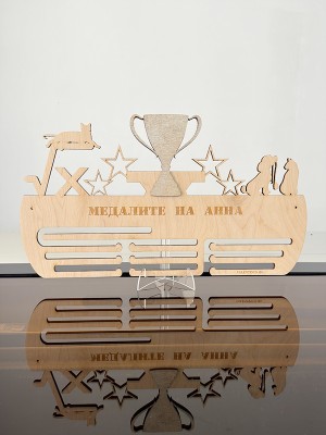 Поставка за медали МАТЕМАТИКА с куче и коте Поставка за медали МАТЕМАТИКА с куче и коте